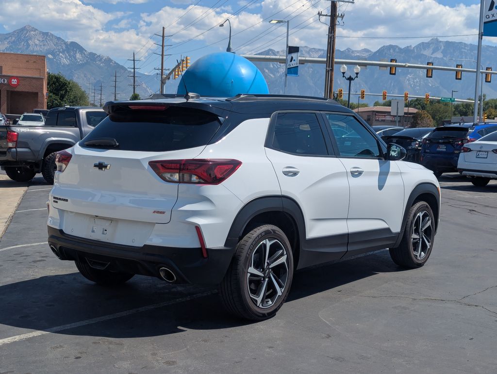 2021 Chevrolet Trailblazer RS photo 2