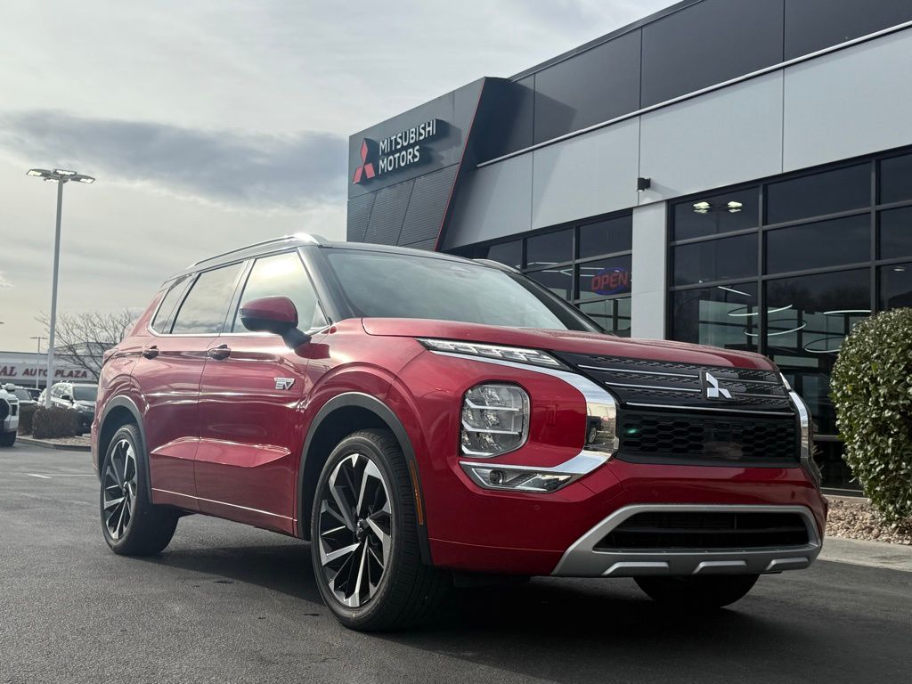 2025 Mitsubishi Outlander Plug-in Hybrid SEL S-AWC's photo
