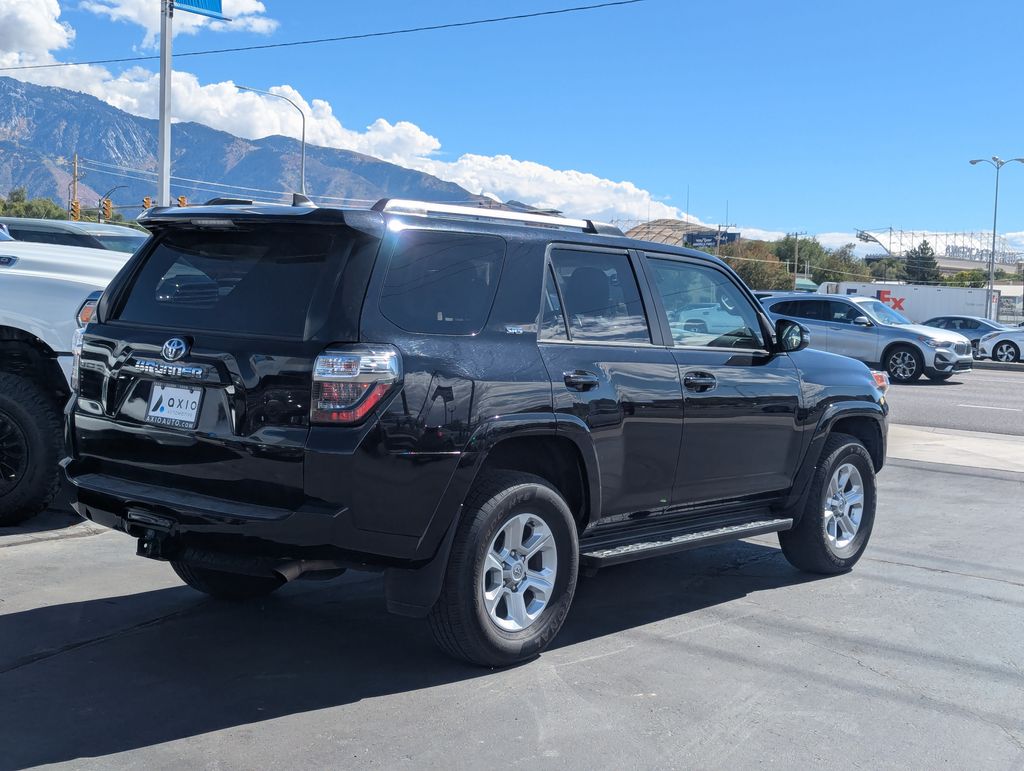 2023 Toyota 4Runner SR5 Premium photo 3