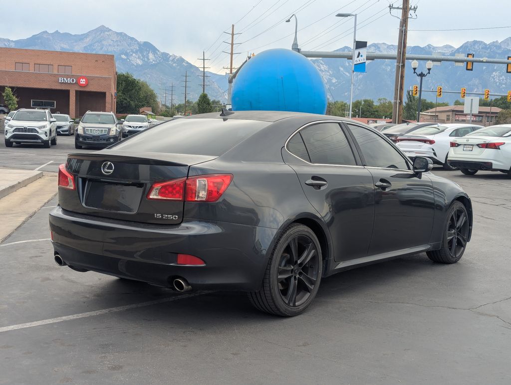 2011 Lexus IS 250 photo 3
