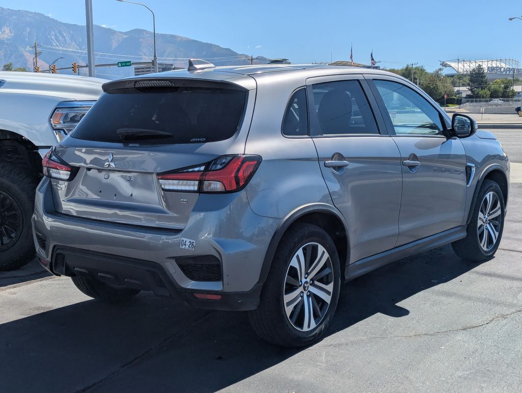 2021 Mitsubishi Outlander Sport LE photo 3