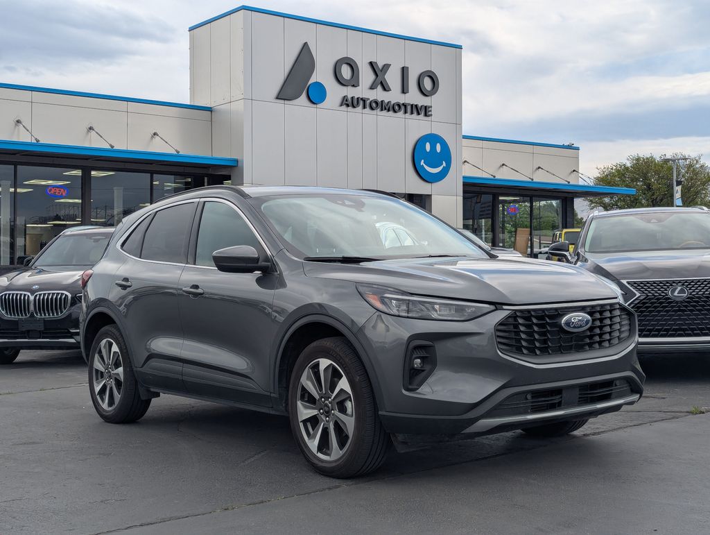 2025 Ford Escape Platinum AWD's photo