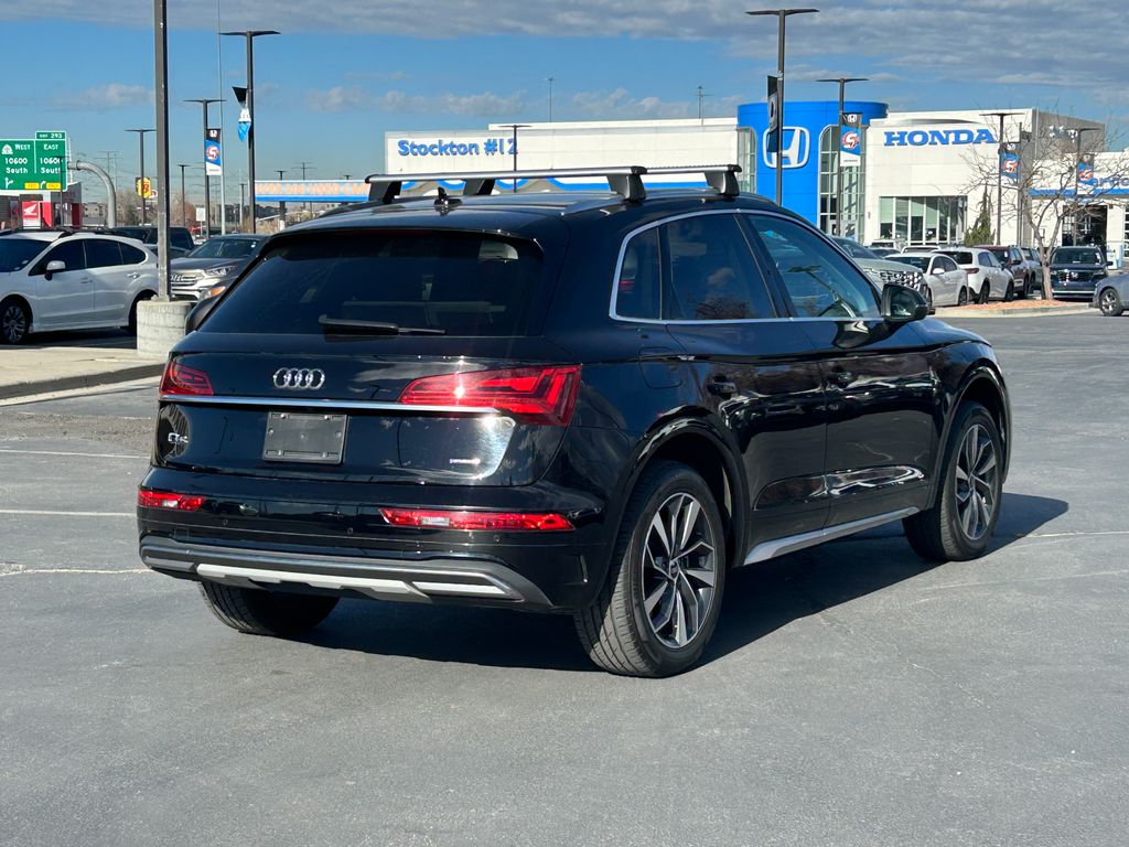 2021 Audi Q5 45 Premium Plus photo 2