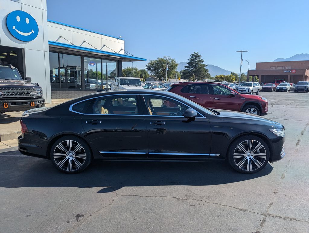 2021 Volvo S90 T6 Inscription photo 2