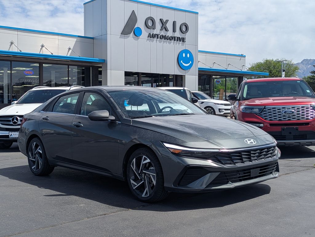 2025 Hyundai Elantra 2.0 SEL Convenience IVT's photo