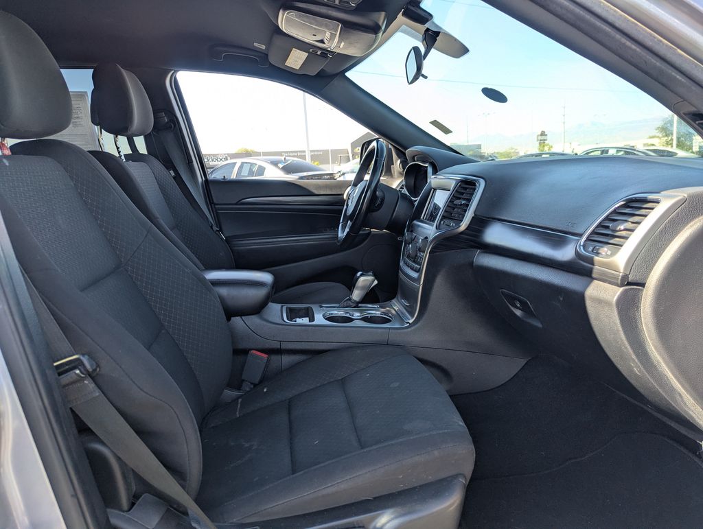 2020 Jeep Grand Cherokee Laredo - Photo 33