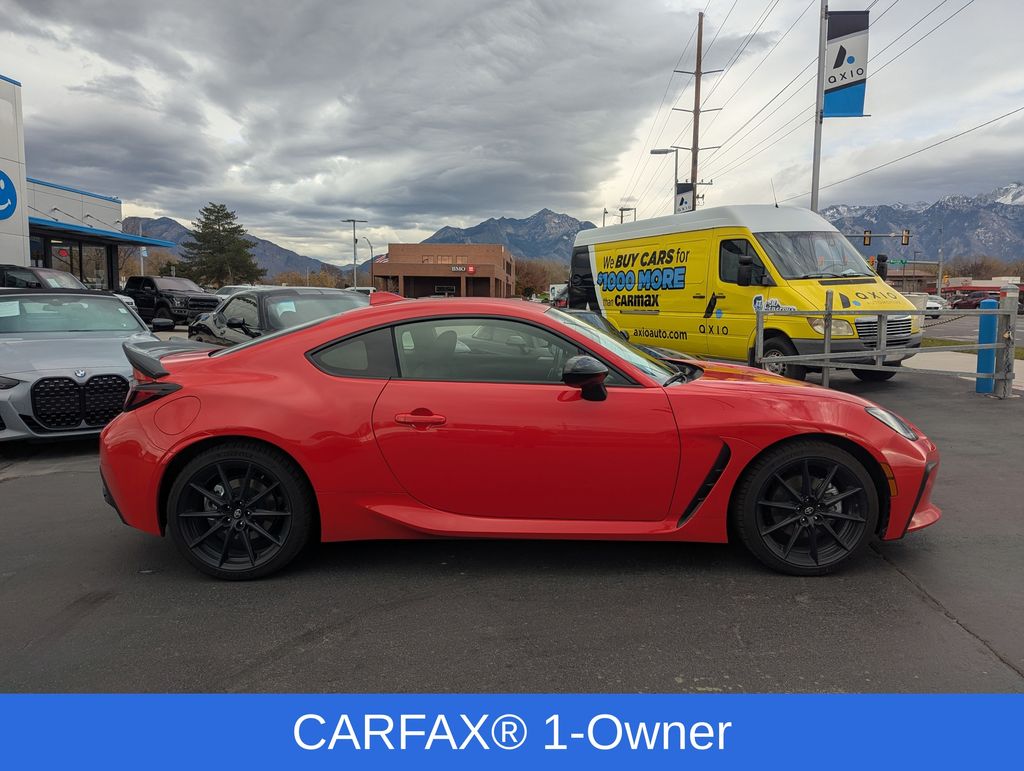 2025 Toyota GR86 Premium photo 2