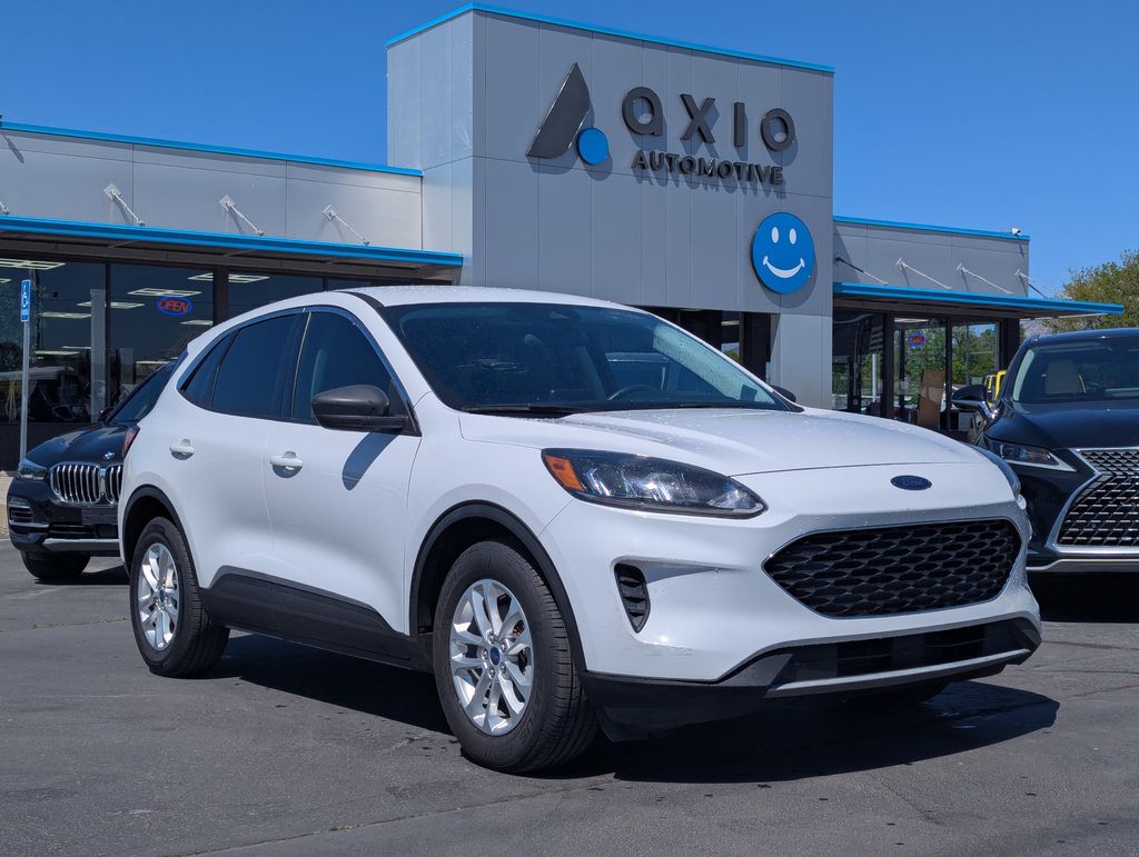 2022 Ford Escape SE FWD's photo