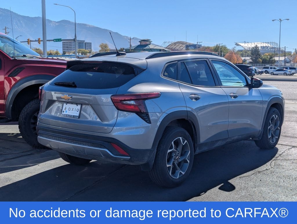 Used 2025 Chevrolet Trax LT SUV