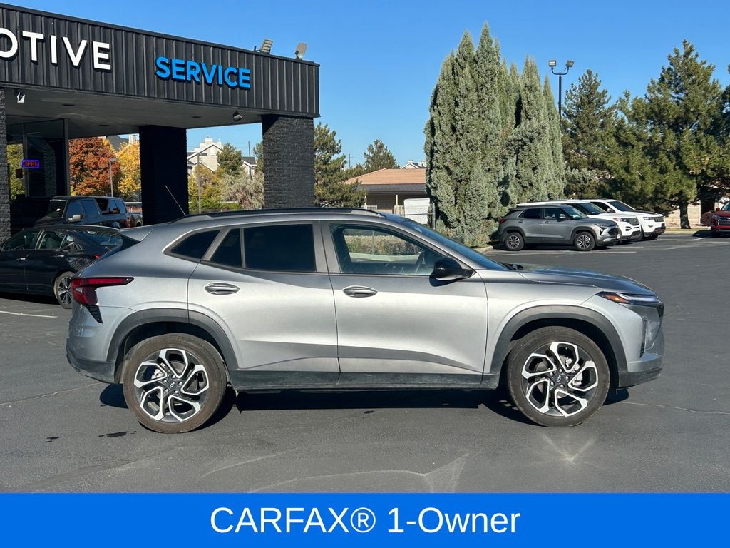 Used 2024 Chevrolet Trax 2RS SUV