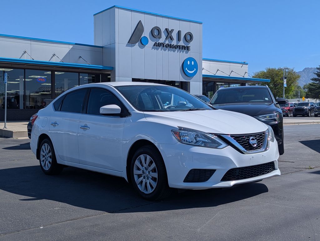 2017 Nissan Sentra S M/T's photo