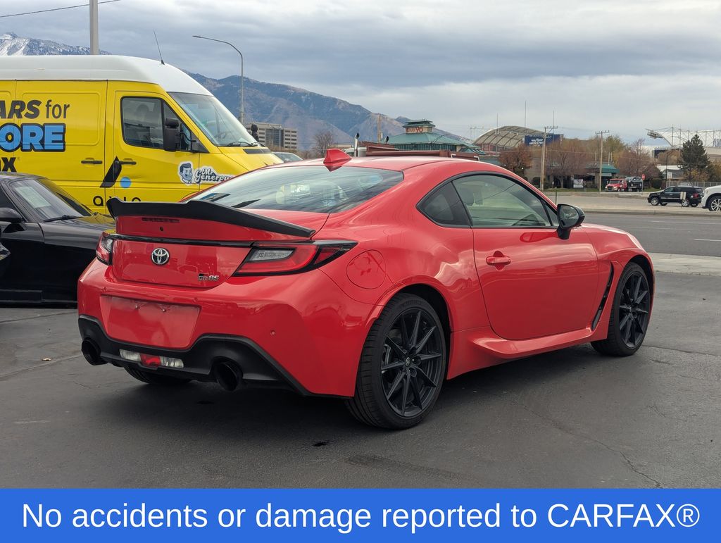 2025 Toyota GR86 Premium photo 4