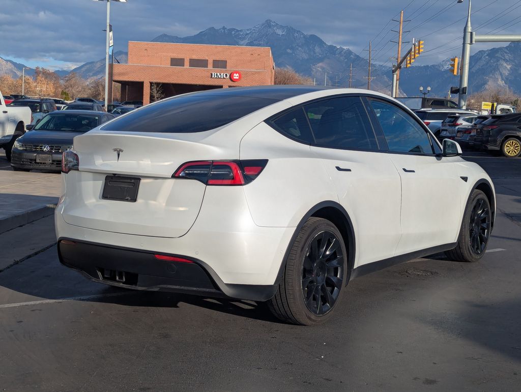 2021 Tesla Model Y Long Range photo 2
