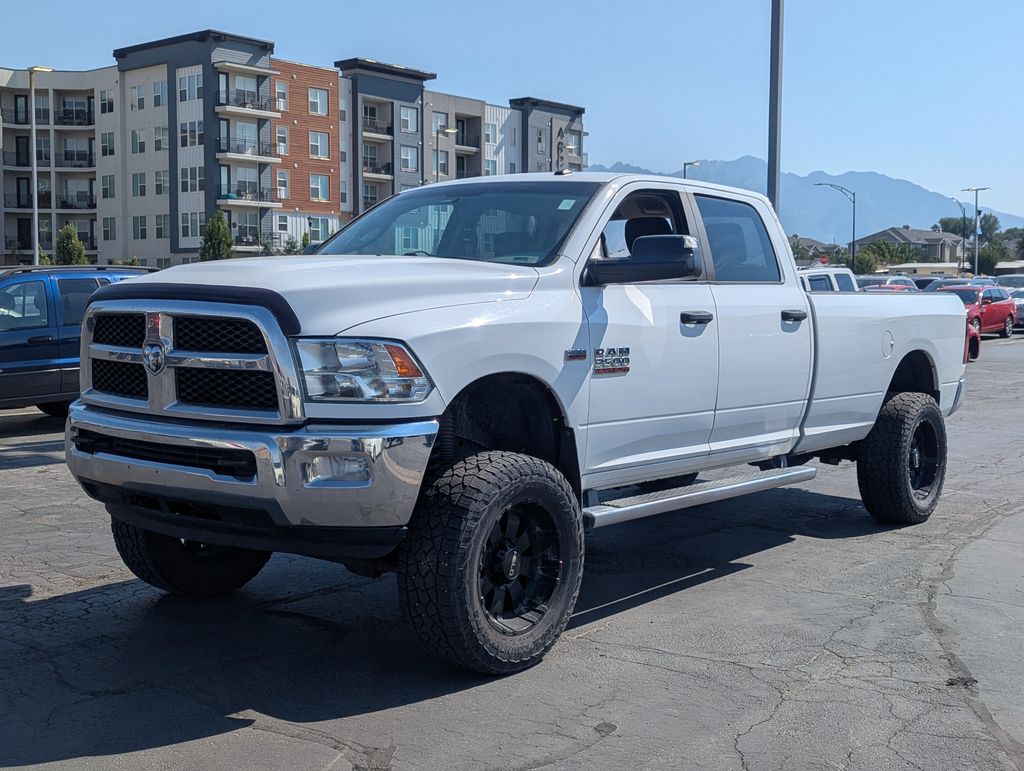 2015 Ram 3500 SLT photo 4