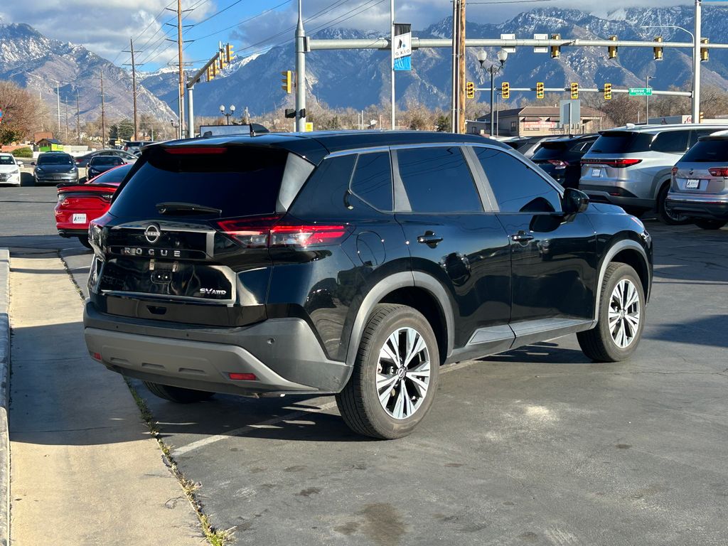 2023 Nissan Rogue SV photo 2