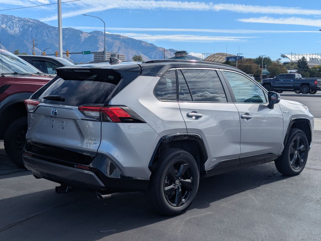 2021 Toyota RAV4 Hybrid XSE photo 2