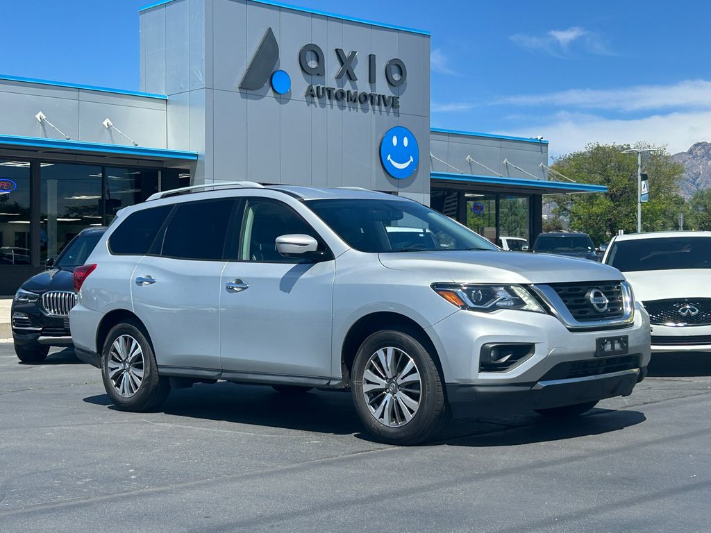 2020 Nissan Pathfinder SL 4WD's photo