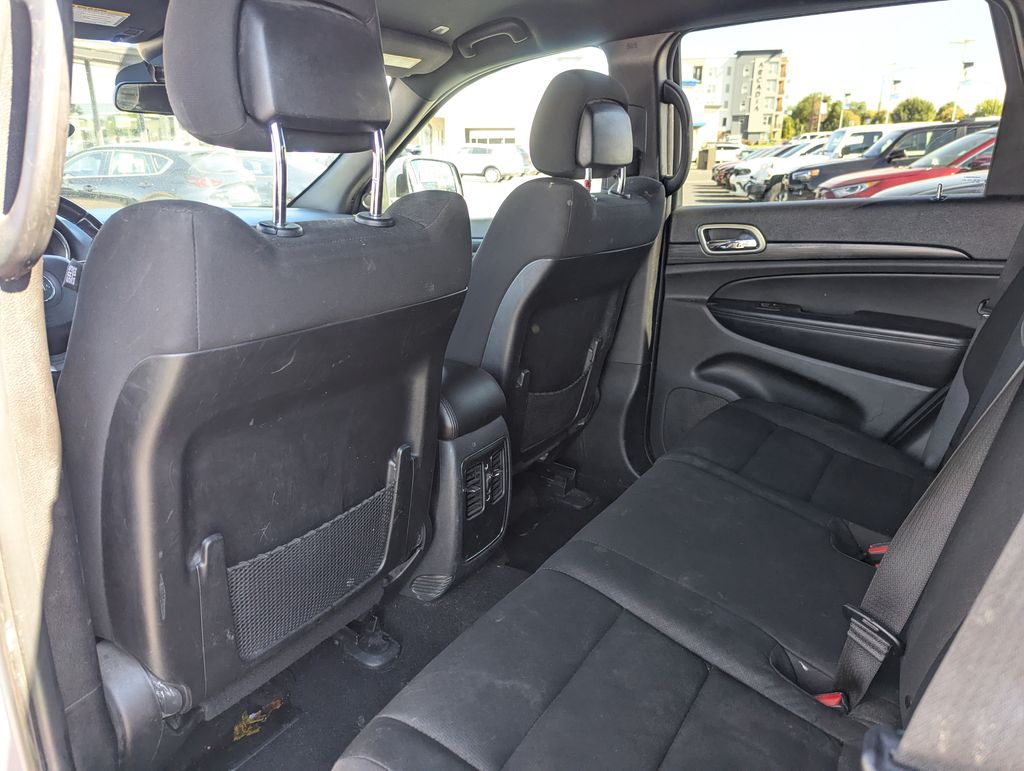 2020 Jeep Grand Cherokee Laredo - Photo 29