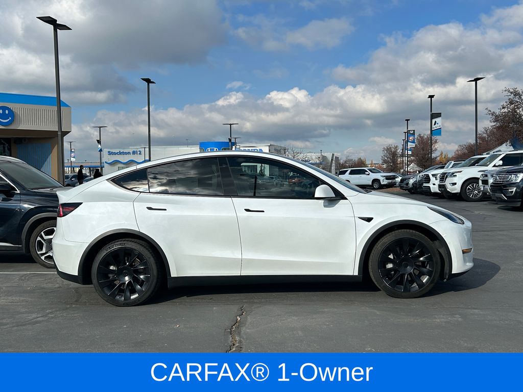 2021 Tesla Model Y Long Range photo 2