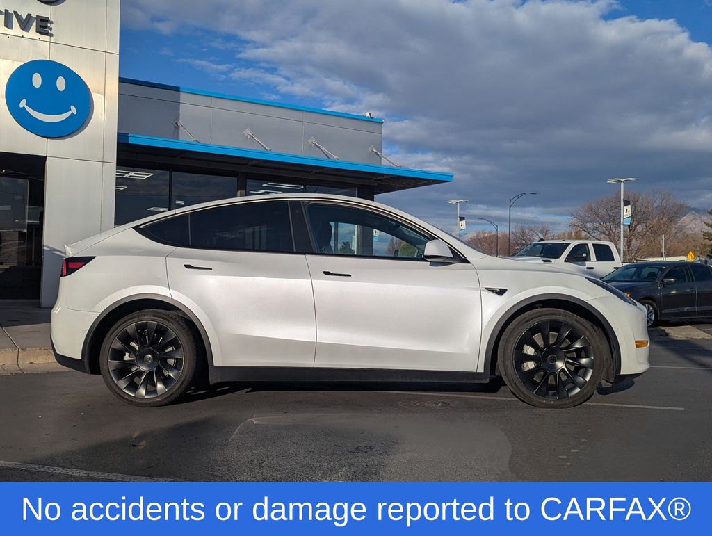 Used 2021 Tesla Model Y Long Range with VIN 5YJYGDEEXMF111513 for sale in Northfield, Minnesota