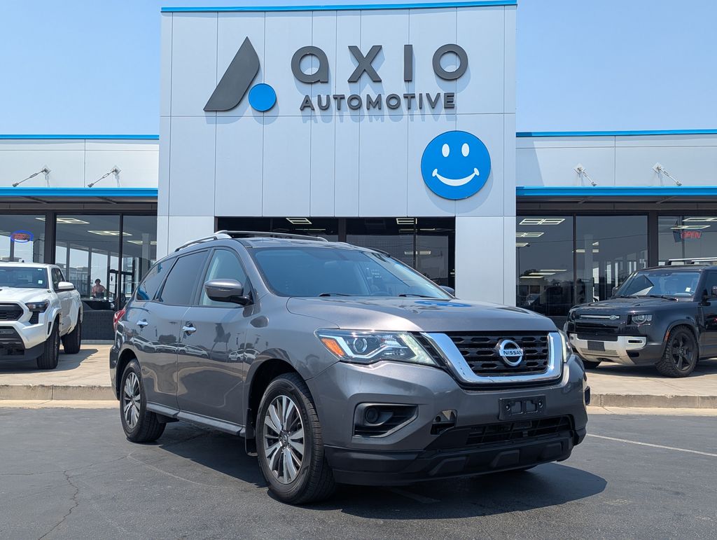 2019 Nissan Pathfinder S 2WD's photo