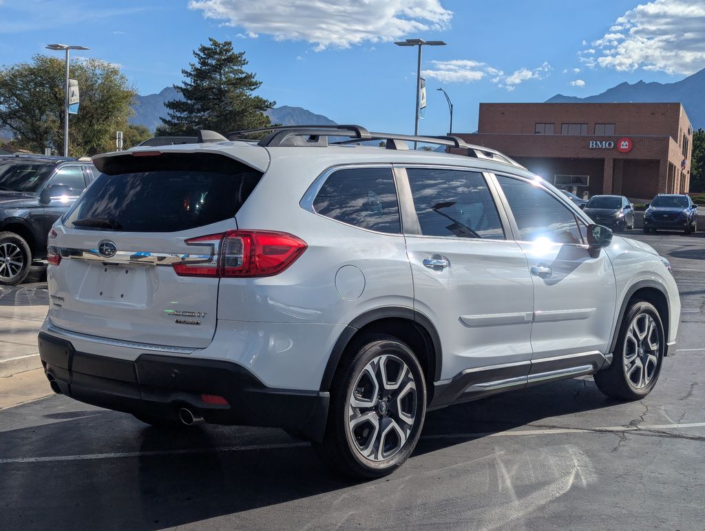 2024 Subaru Ascent Touring photo 4