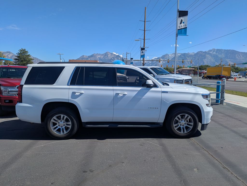 2016 Chevrolet Tahoe LS photo 2