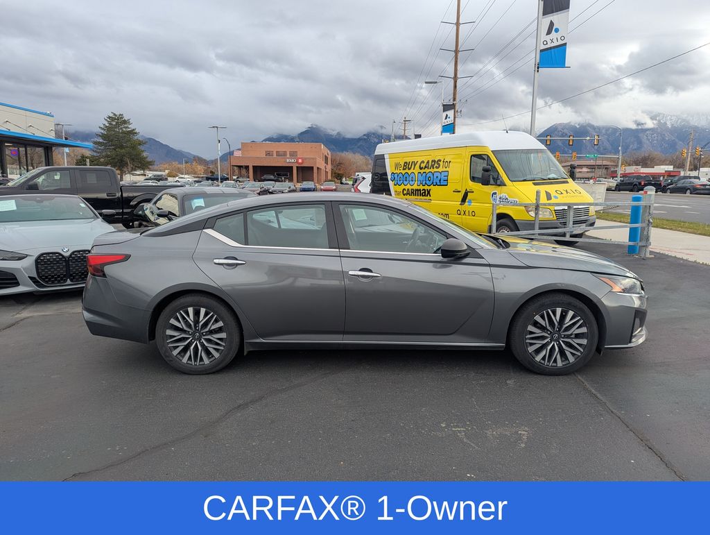 2024 Nissan Altima 2.5 SV photo 2