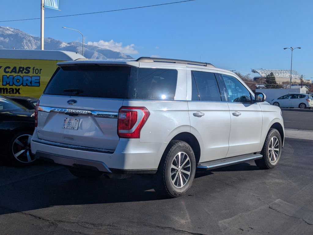 2018 Ford Expedition XLT photo 3