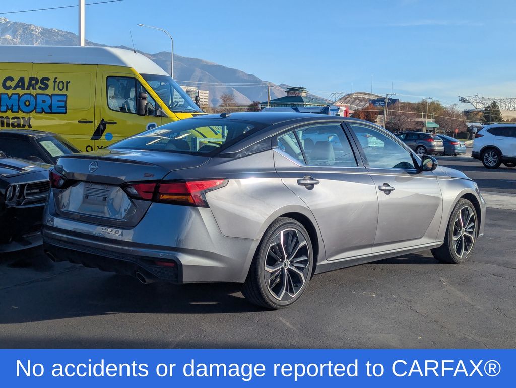2024 Nissan Altima 2.5 SR photo 3