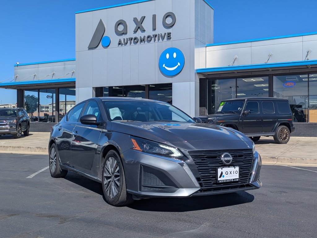 2025 Nissan Altima SV Sedan