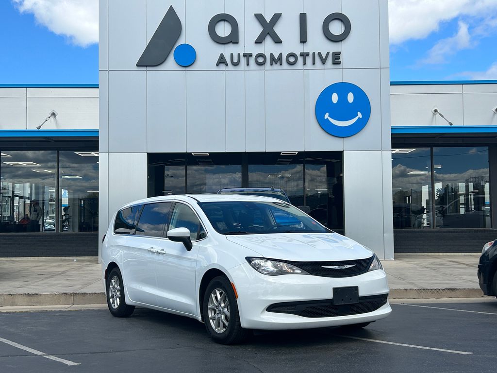 2022 Chrysler Voyager