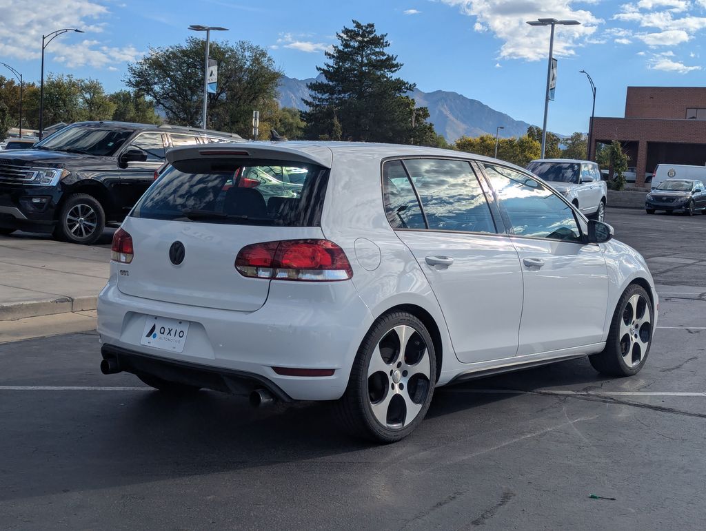 2011 Volkswagen Golf GTI Base photo 3
