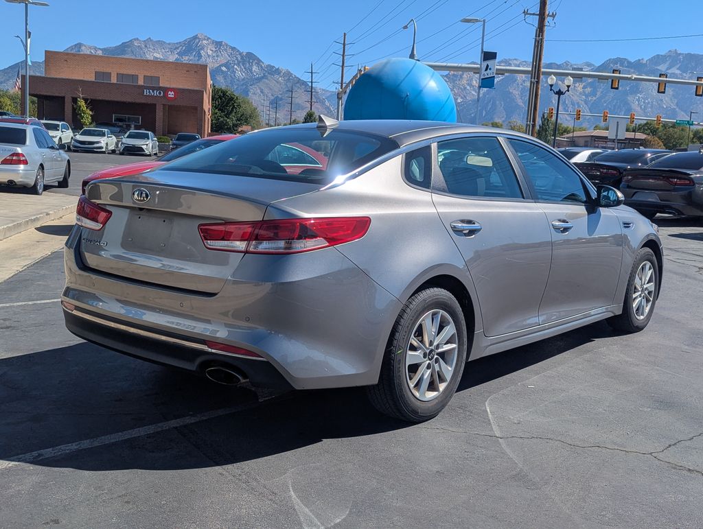 2018 Kia Optima LX photo 2