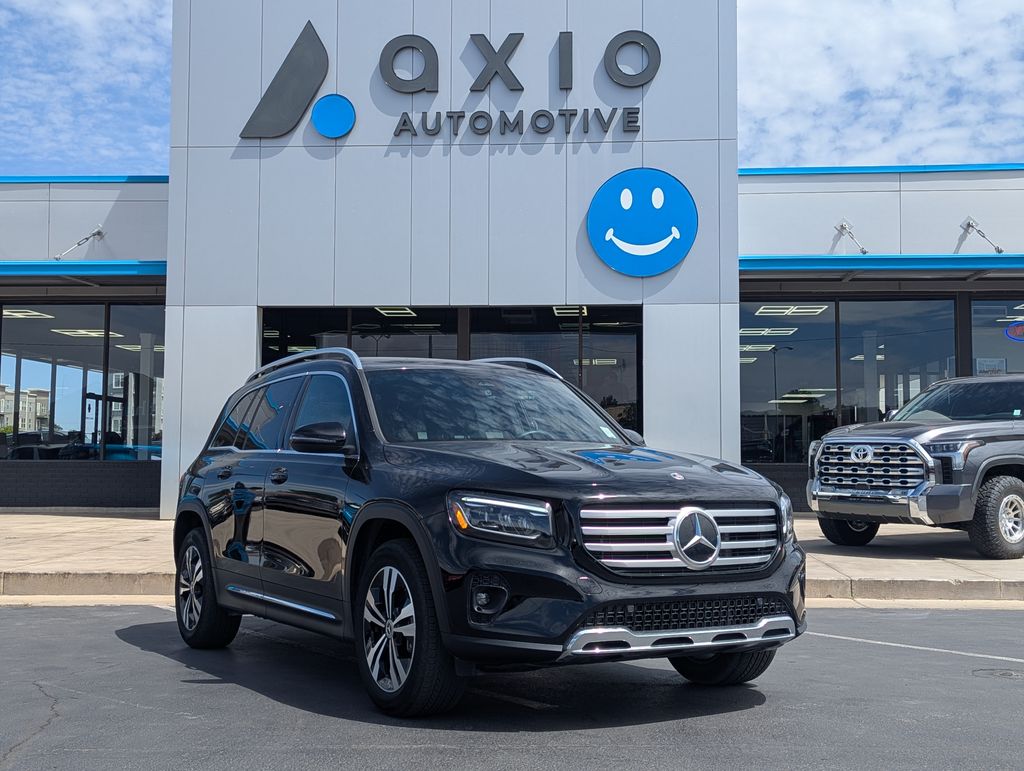 2025 Mercedes-Benz GLB GLB 250's photo