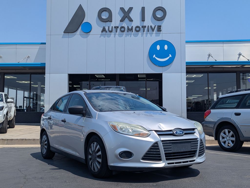 2012 Ford Focus Sedan S's photo