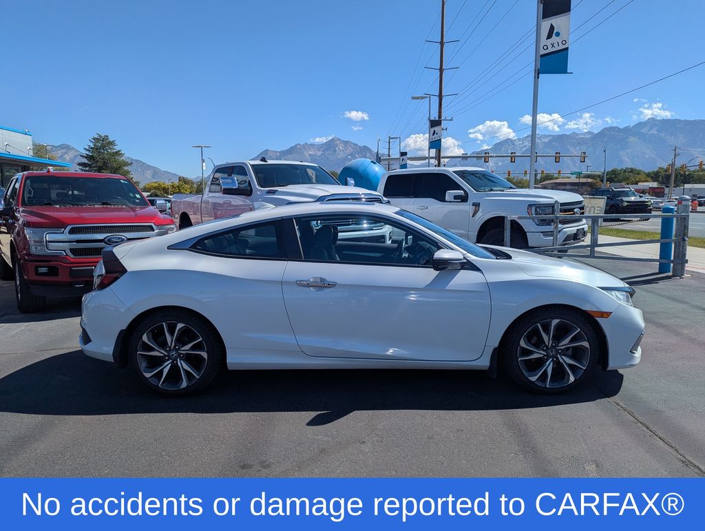2020 Honda Civic Touring photo 2