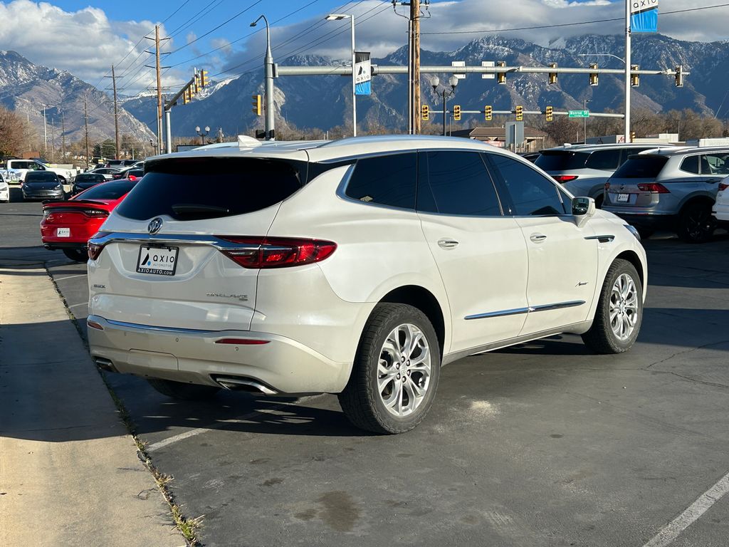 2018 Buick Enclave Avenir photo 2