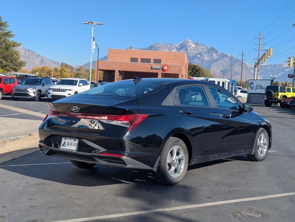 Used 2023 Hyundai Elantra SE Sedan