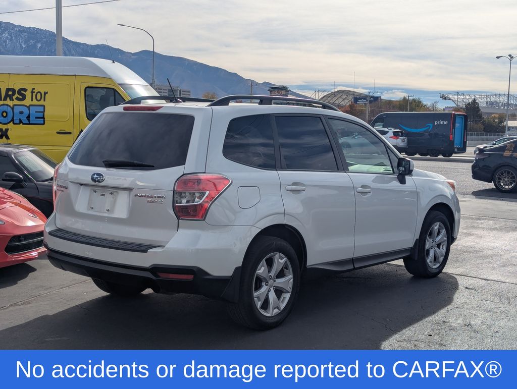 2014 Subaru Forester 2.5i Premium photo 4