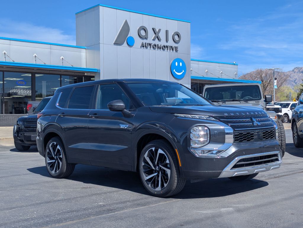 2025 Mitsubishi Outlander Plug-in Hybrid SE S-AWC's photo