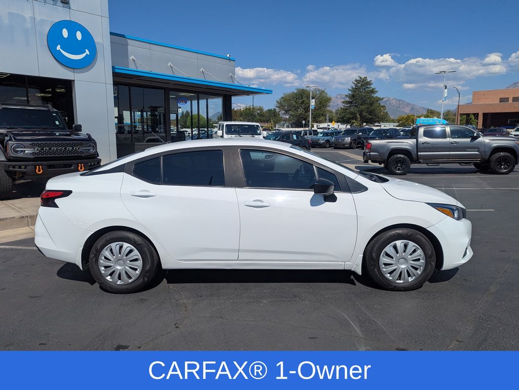 2020 Nissan Versa 1.6 S photo 2