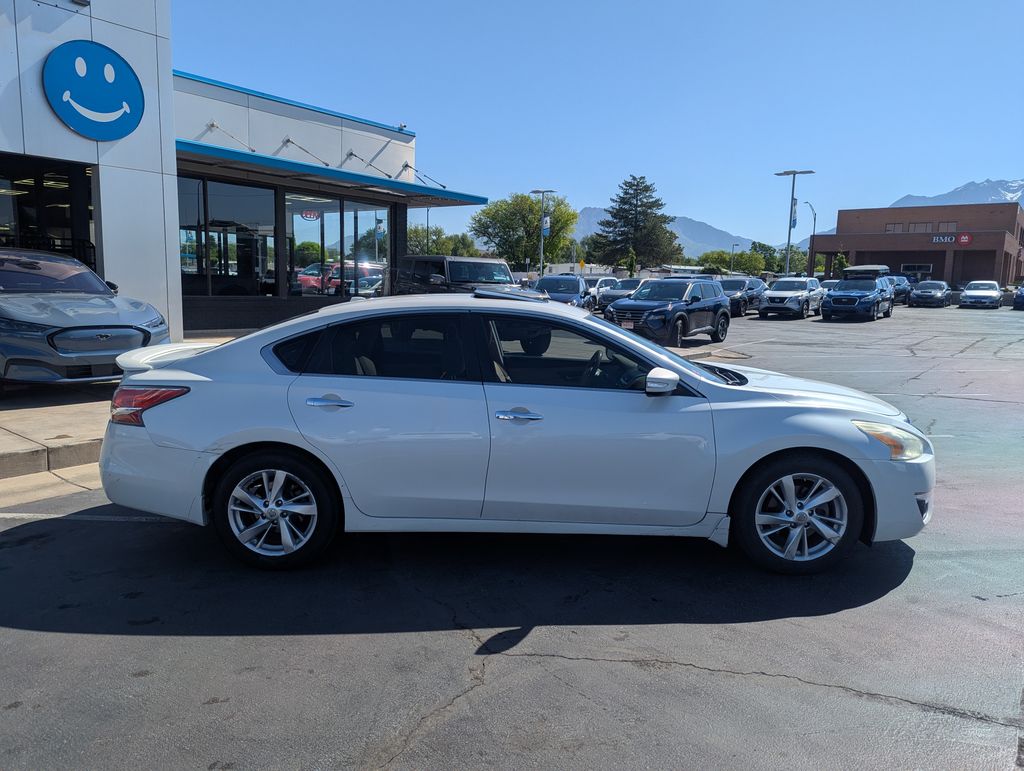 Used 2015 Nissan Altima SV with VIN 1N4AL3AP9FC226818 for sale in Sandy, UT