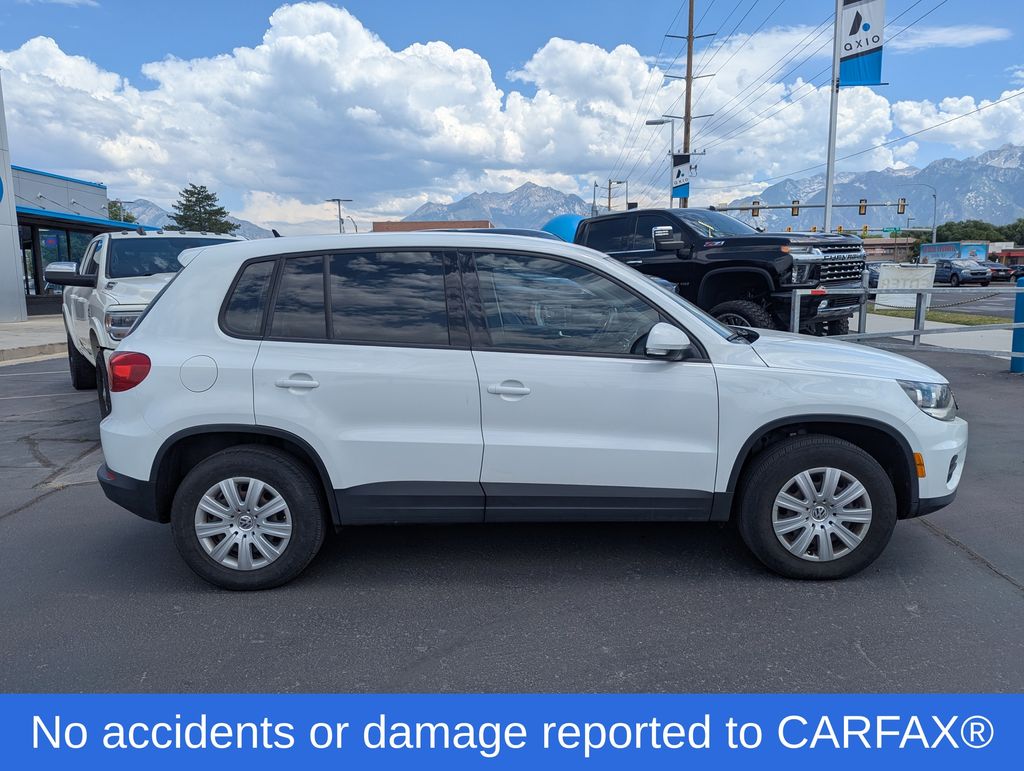 2014 Volkswagen Tiguan S photo 2