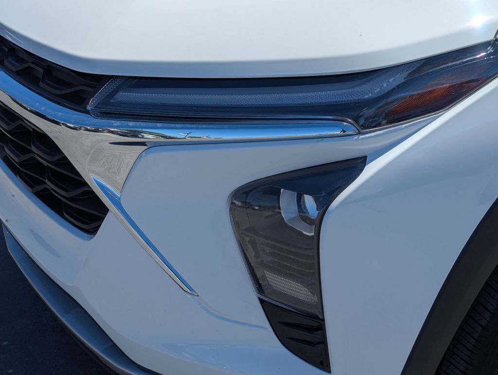 2024 Chevrolet Trax LT - Photo 14