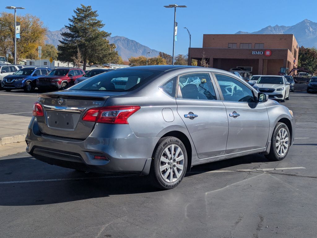 2016 Nissan Sentra S photo 2