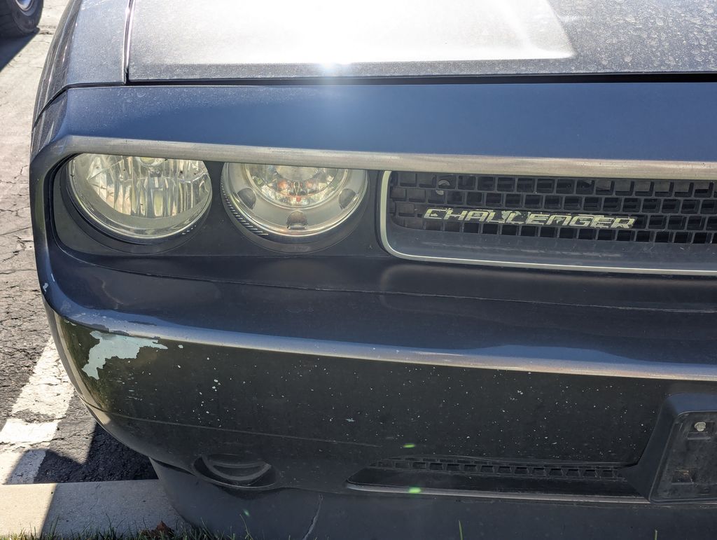 2013 Dodge Challenger SXT photo 2