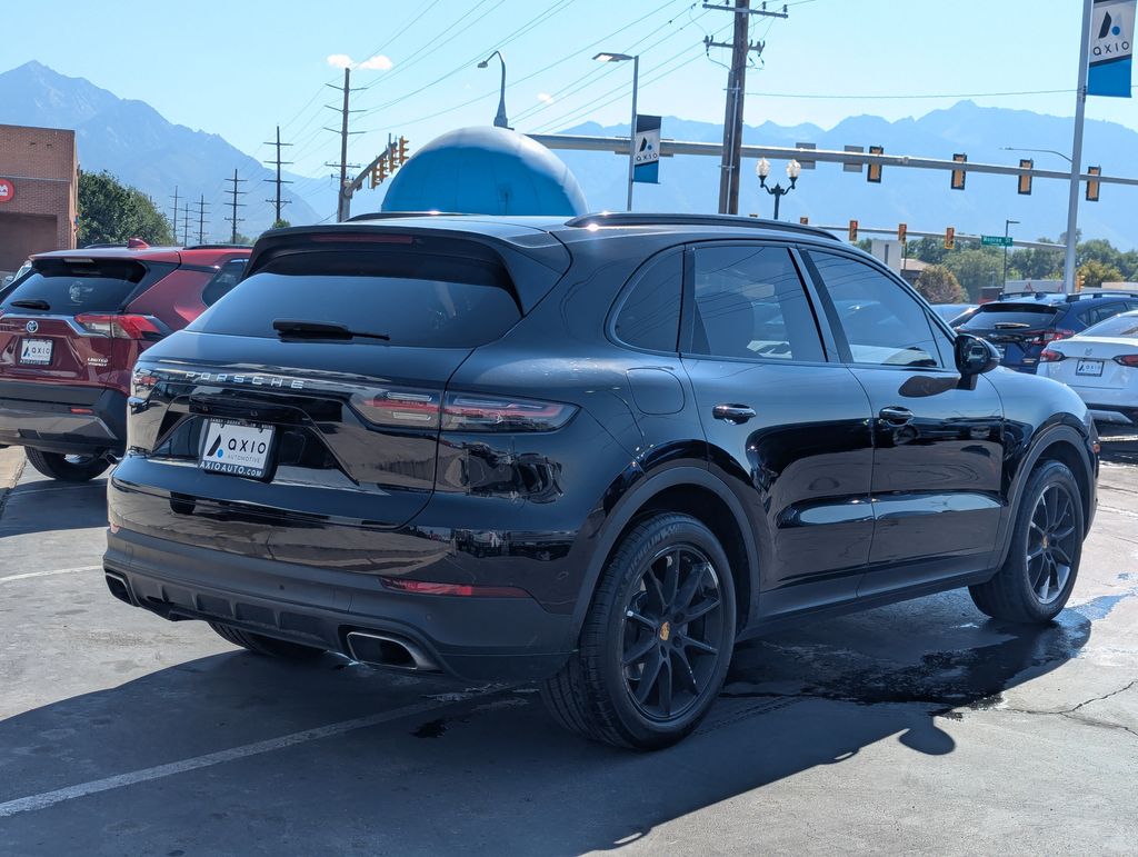 2019 Porsche Cayenne Base photo 4