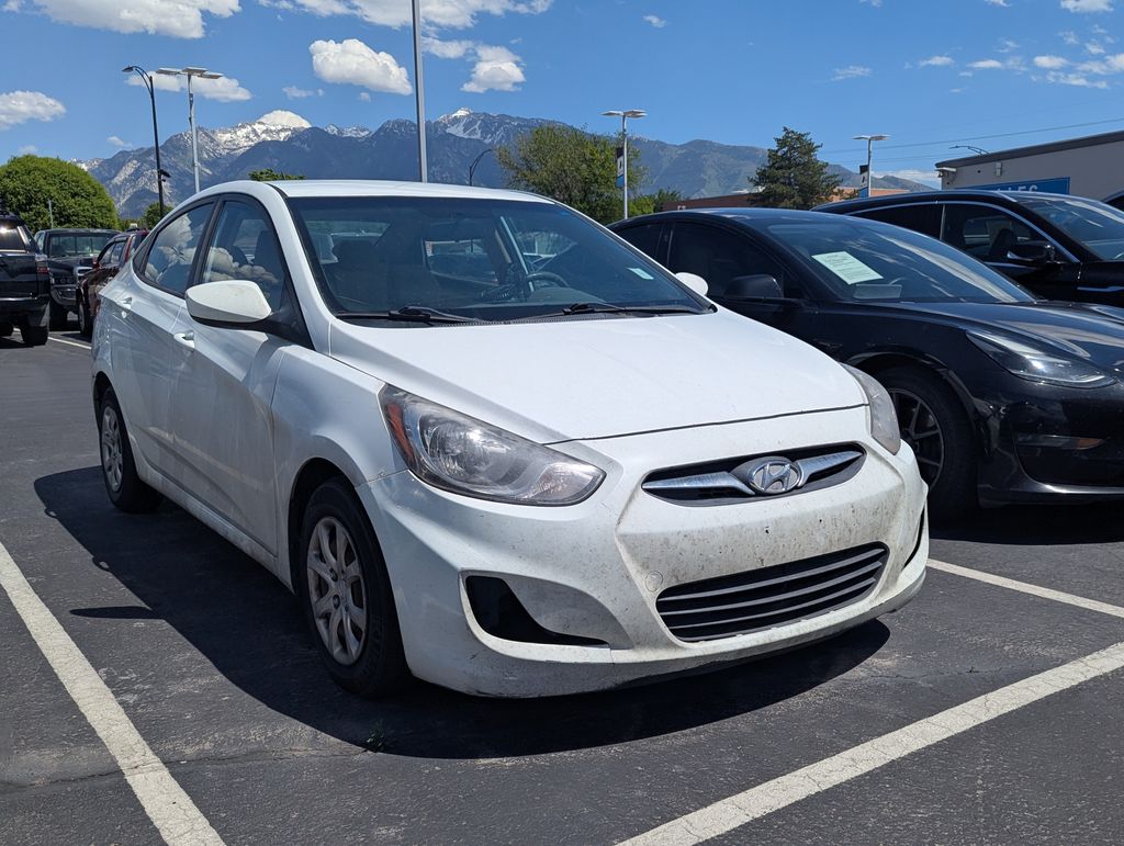 2014 Hyundai Accent GLS 4-Door 6-Speed Automatic's photo