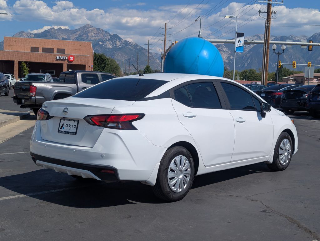 2020 Nissan Versa 1.6 S photo 4